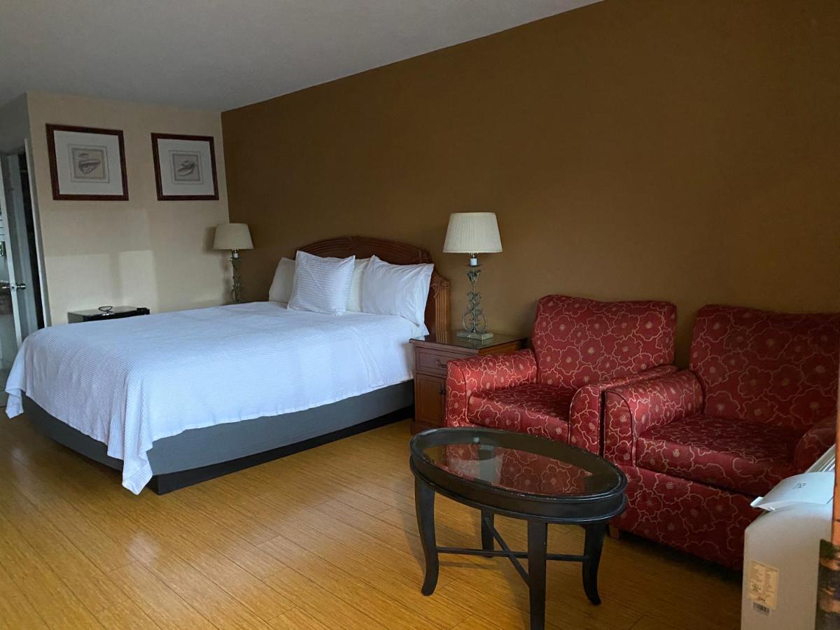 Howard Johnson By Wyndham Azusa Motel Екстериор снимка